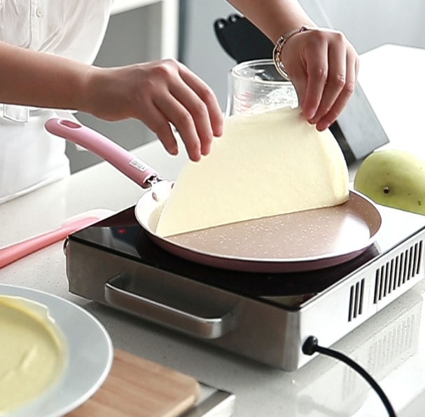 Non-Stick Frying Pan for Crepes and Pancakes